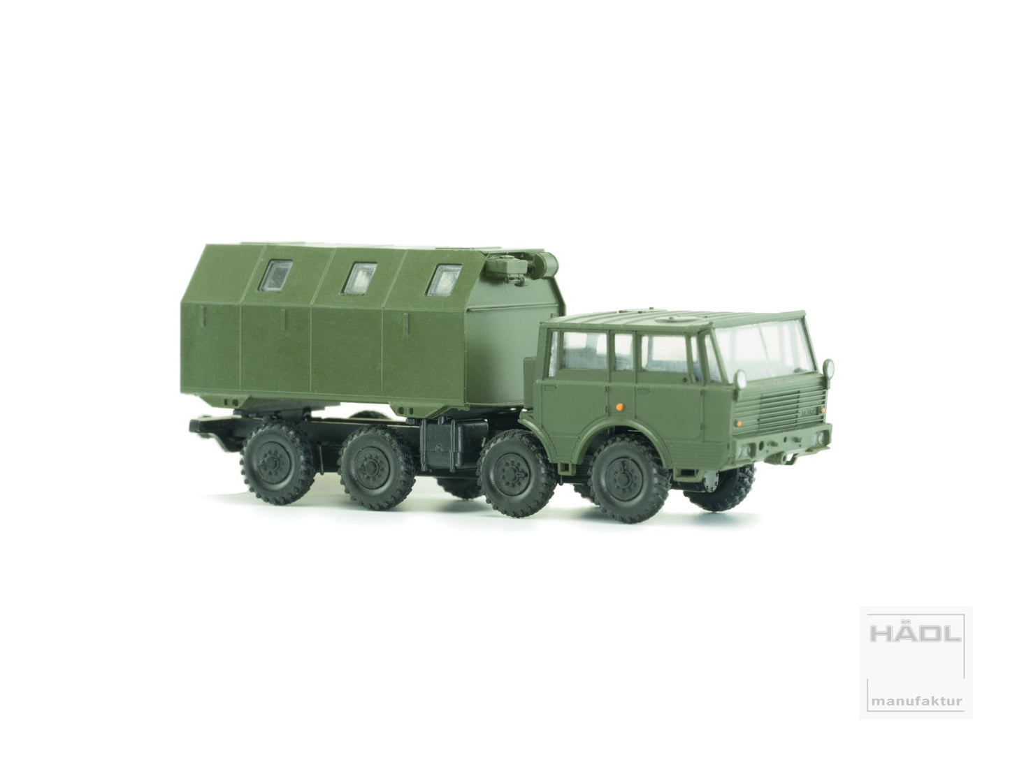 Tatra 813 8x8  LAK II,  militärgrün